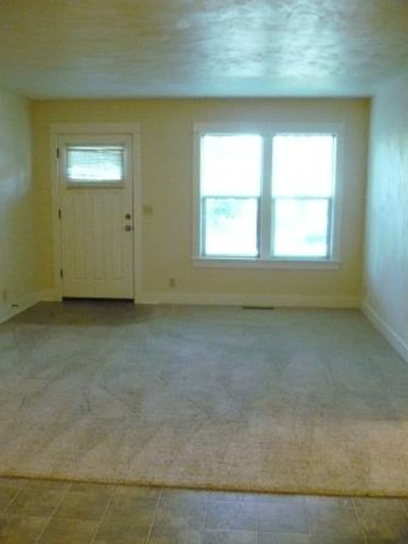 Eugene Apartment: 1030, 1040, 1060, 1070 West 11th Ave.