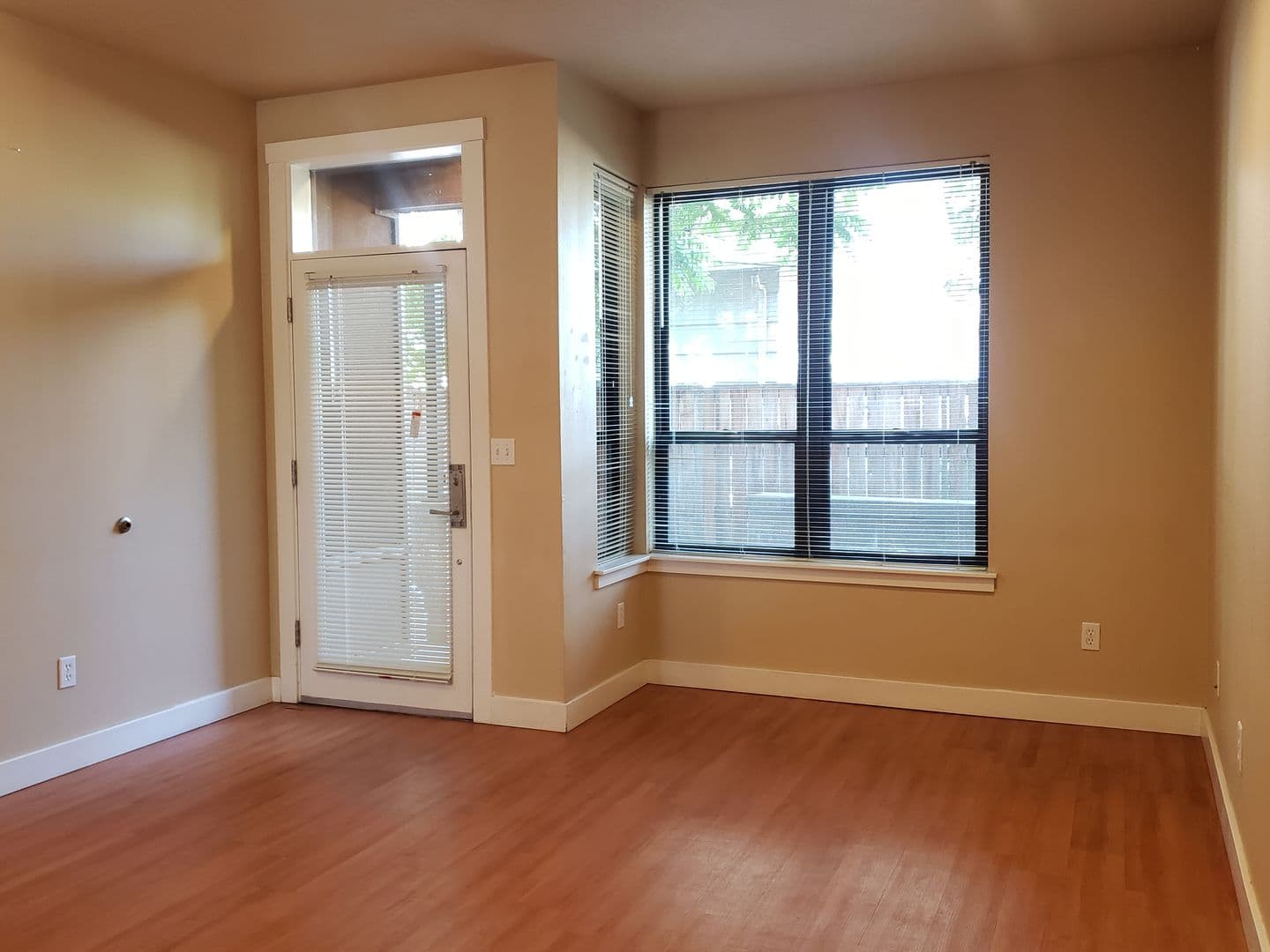 Eugene Apartment: 633 E. 14th Ave. 622 E. 13th Alley