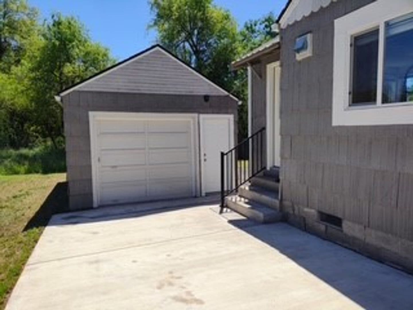 Eugene House: 2680 Edison St.