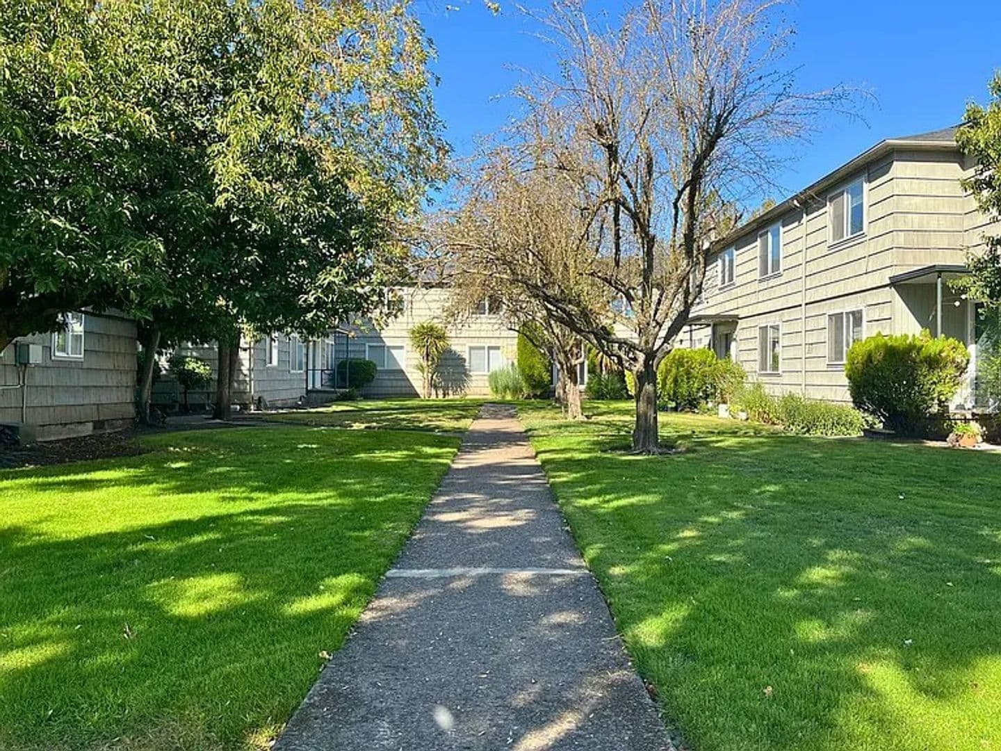 Eugene Apartment: 315 E. 19th Ave. & 1881 High St.