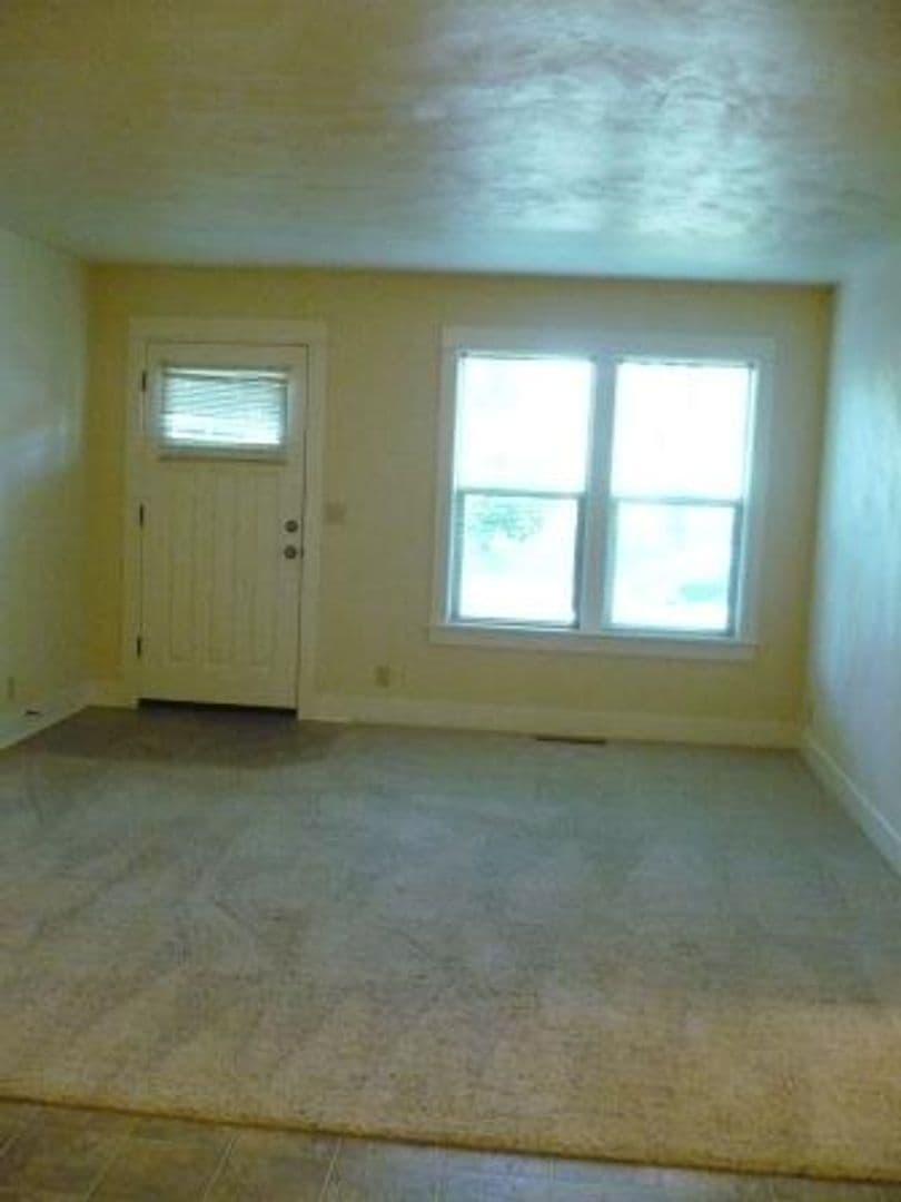 Eugene Apartment: 1030, 1040, 1060, 1070 West 11th Ave.