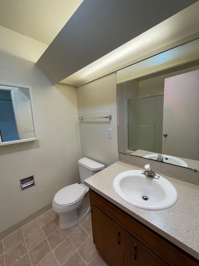 Eugene Apartment: 451 W. 13th Ave.