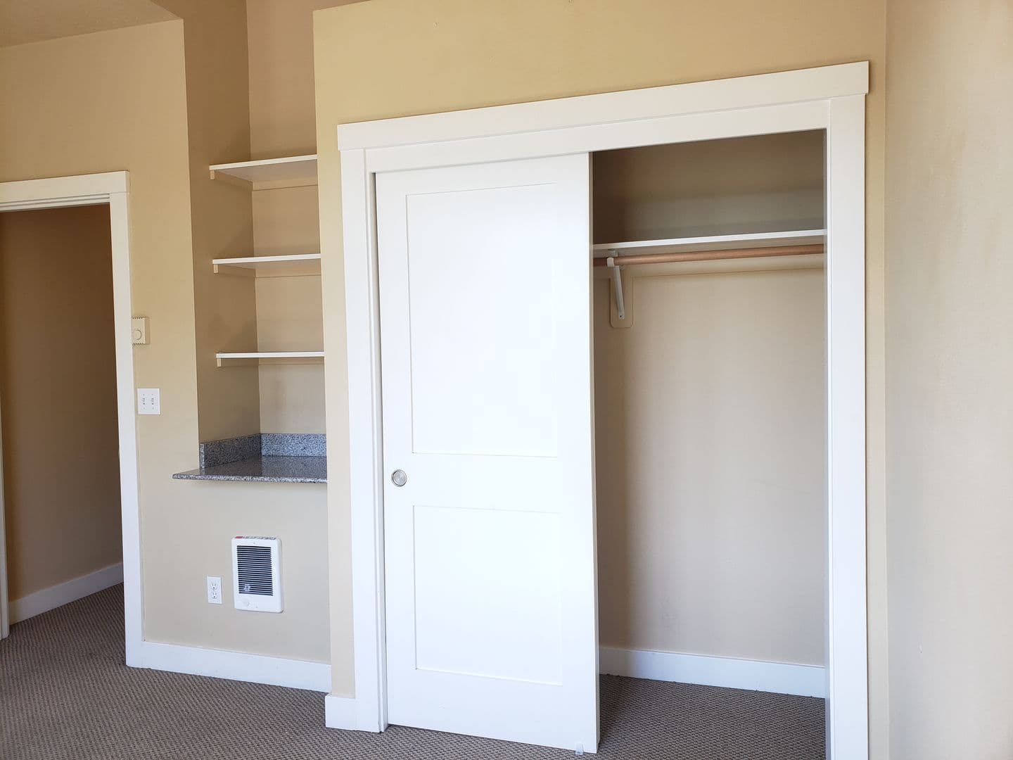 Eugene Apartment: 633 E. 14th Ave. 622 E. 13th Alley