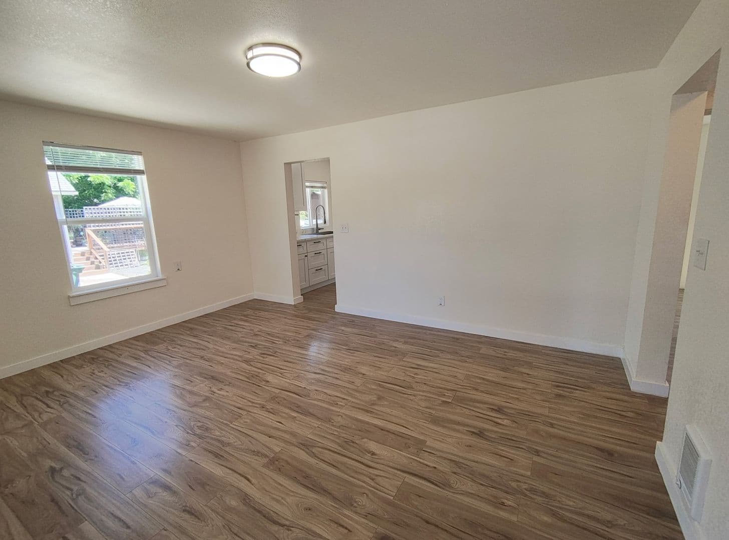 Eugene House: 2680 Edison St.