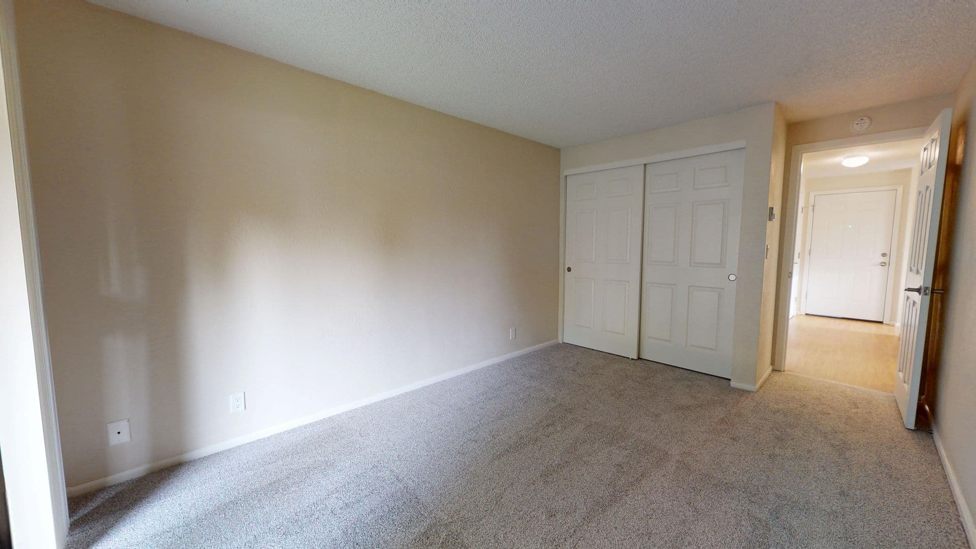 Eugene Apartment: 601 Country Club Rd.