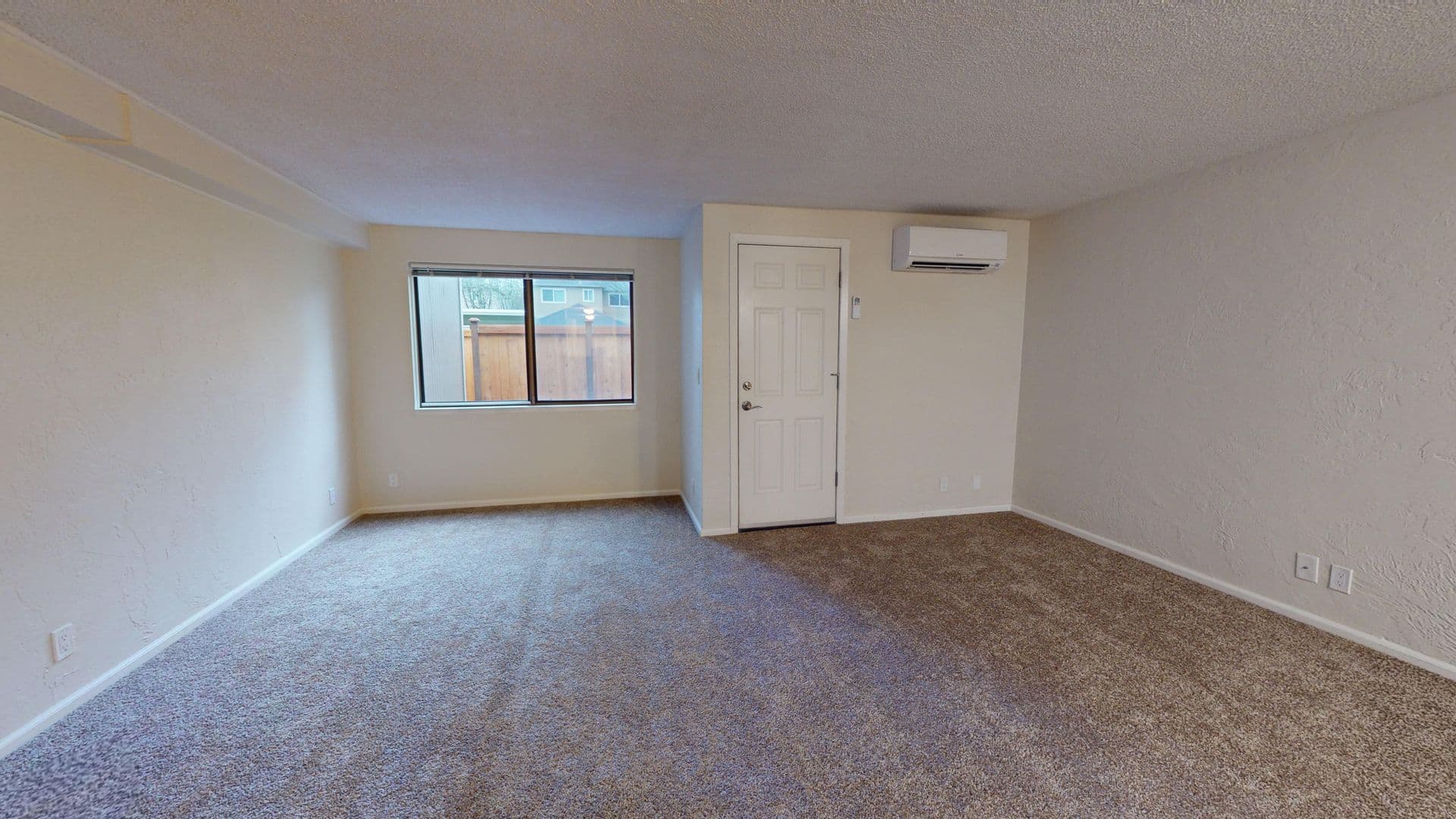 Eugene Apartment: 601 Country Club Rd.
