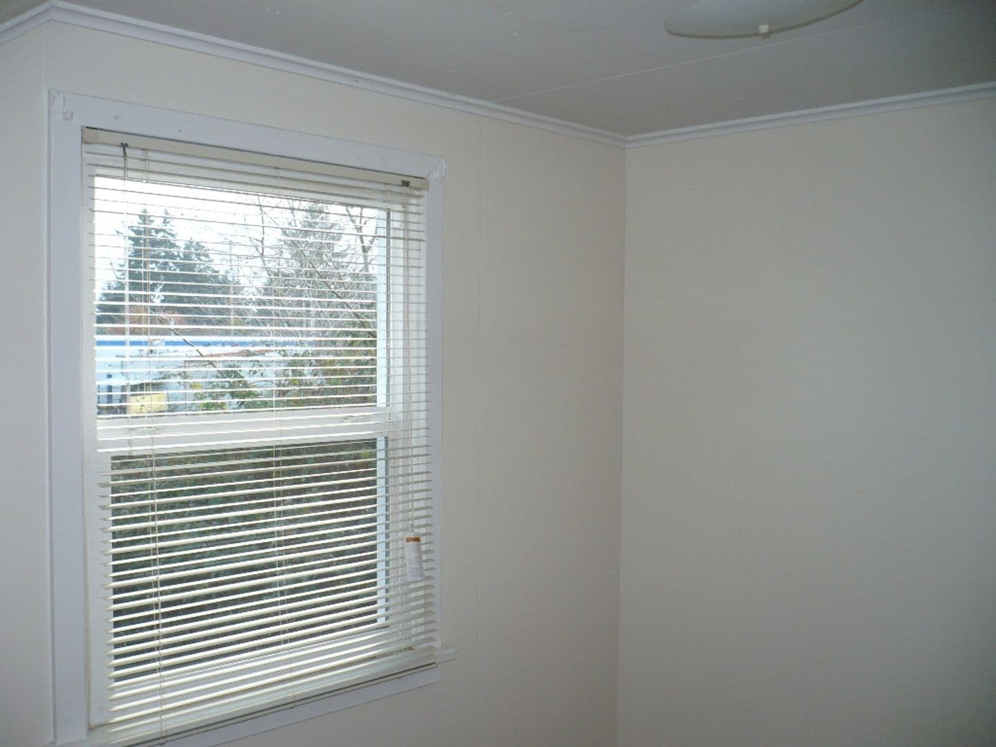 Eugene Apartment: 45, 46, 48, 53, 60, 70, 73, 77, 82 Rasor Ave.