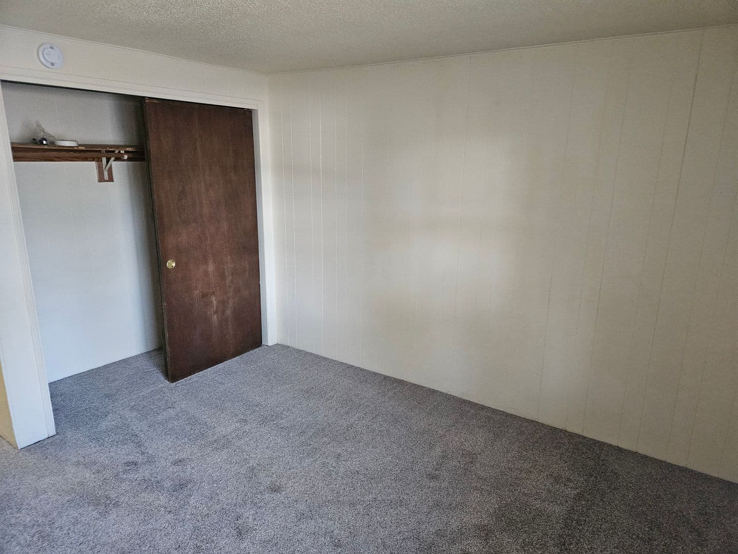 Eugene Apartment: 1230 W 7th Ave #03