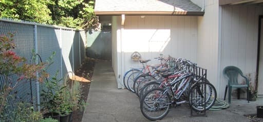 Eugene Apartment: 25 W. 30th & 2966 Willamette