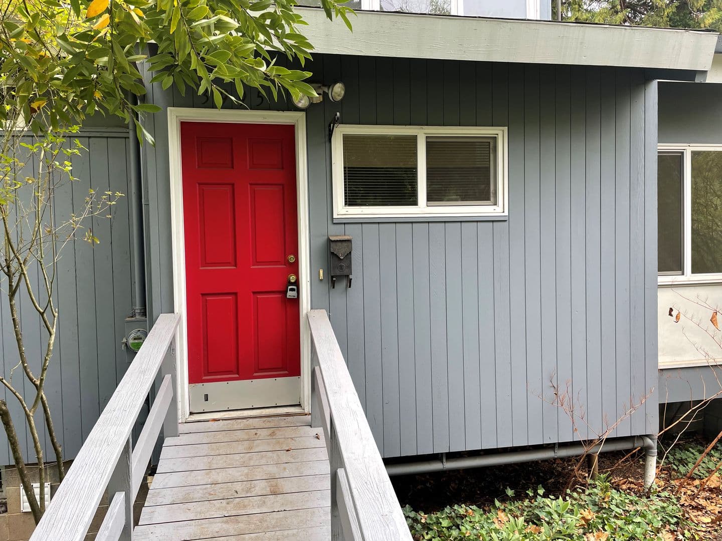 Eugene Apartment: 3985 & 3995 Willamette St.