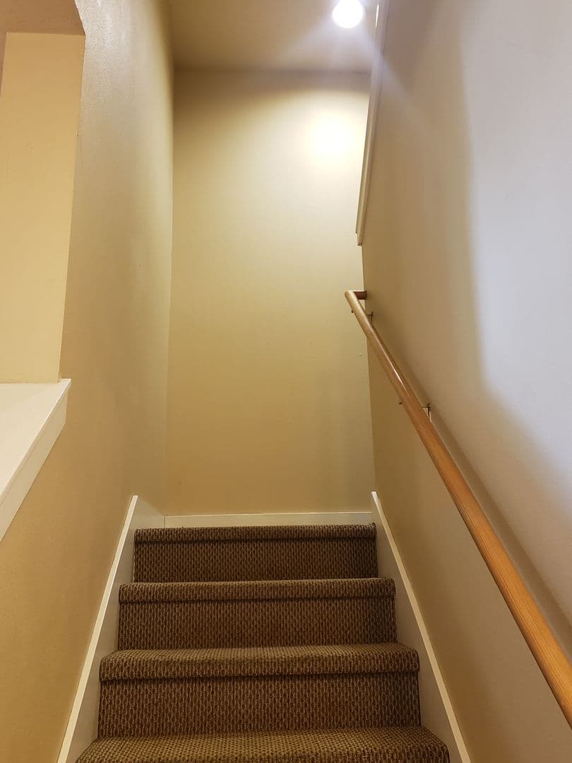Eugene Apartment: 633 E. 14th Ave. 622 E. 13th Alley