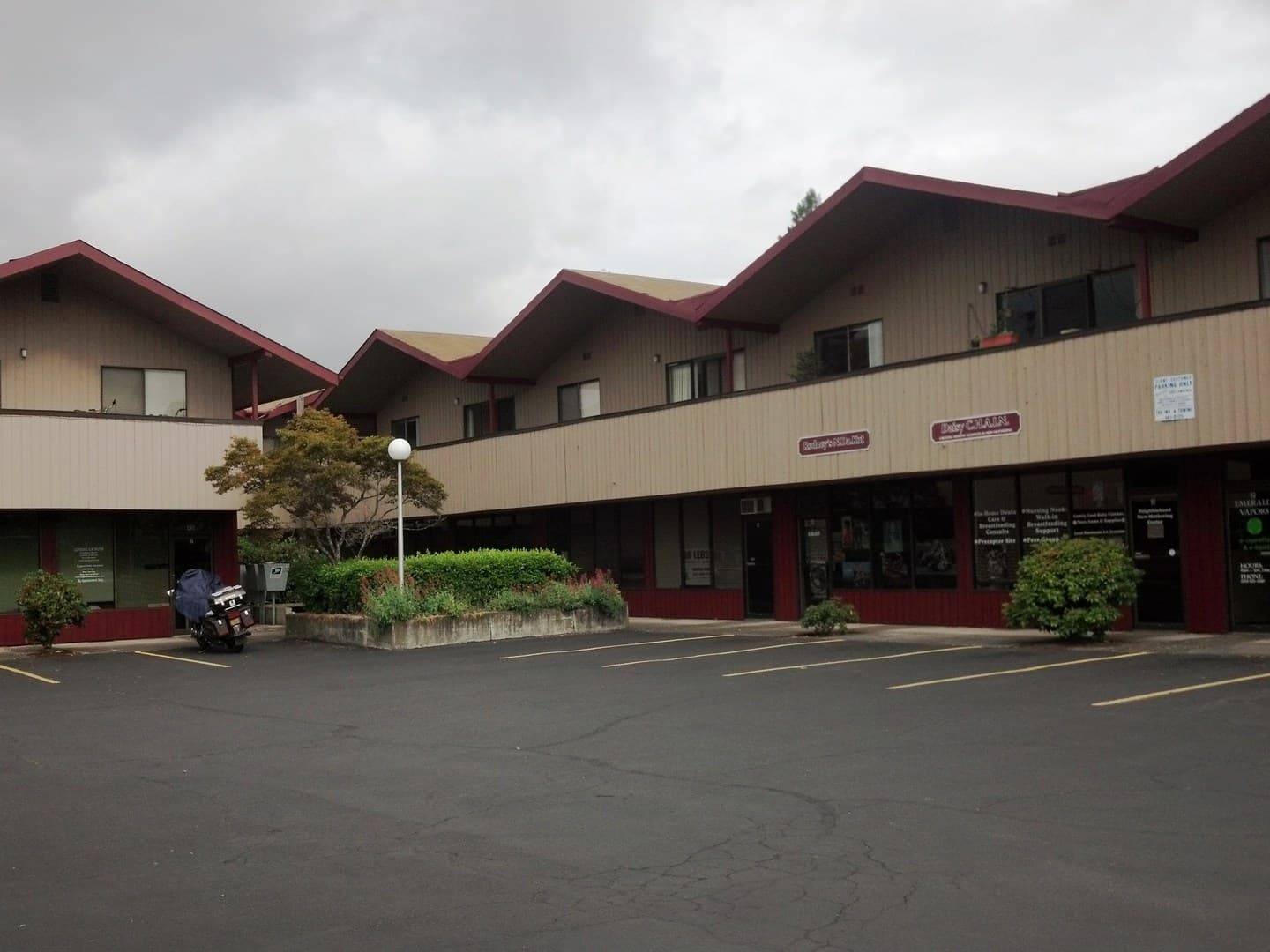 Eugene Apartment: 451 W. 13th Ave.