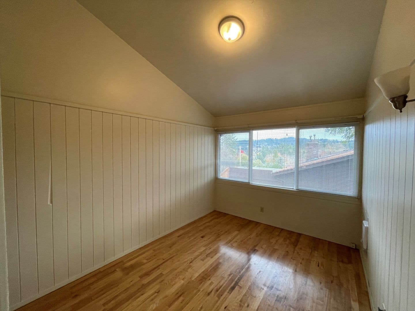Eugene Apartment: 3985 & 3995 Willamette St.
