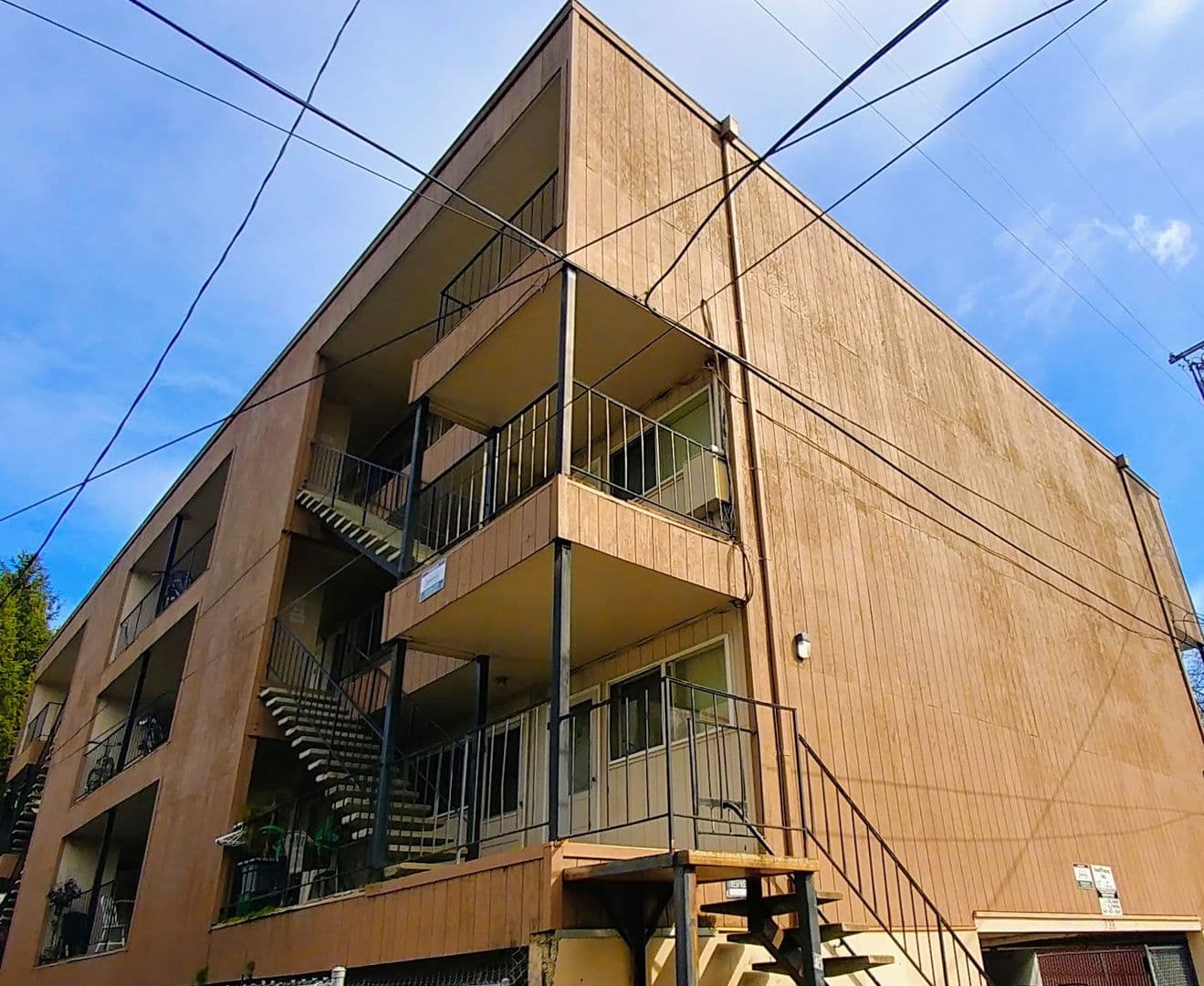 Eugene Apartment: 738 E. 16th Ave.