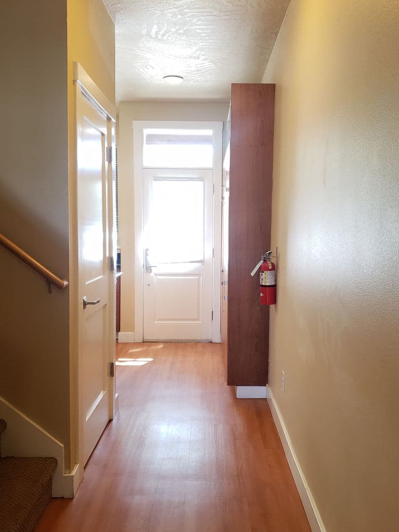 Eugene Apartment: 633 E. 14th Ave. 622 E. 13th Alley