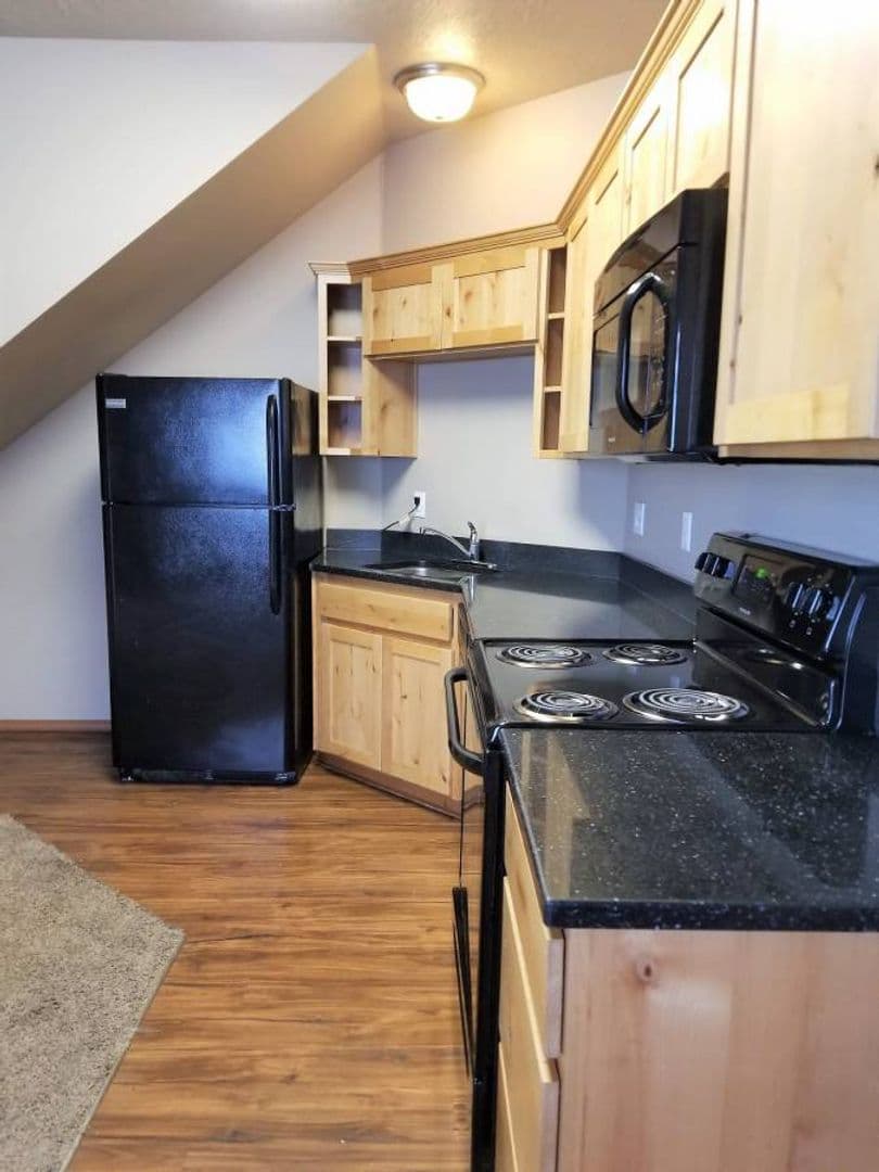 Eugene Apartment: 551 E. 14th Ave.