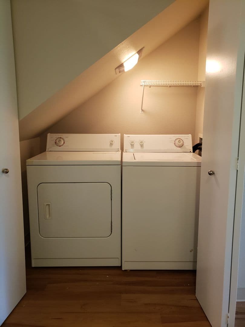 Eugene Apartment: 2001 Garden Ave.