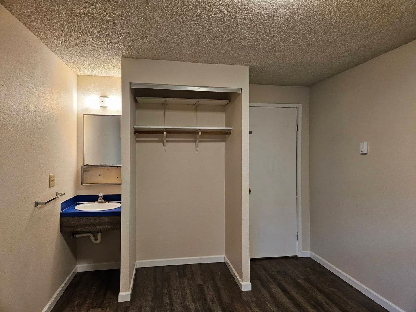 Eugene Apartment: 441 E. 17th Ave.
