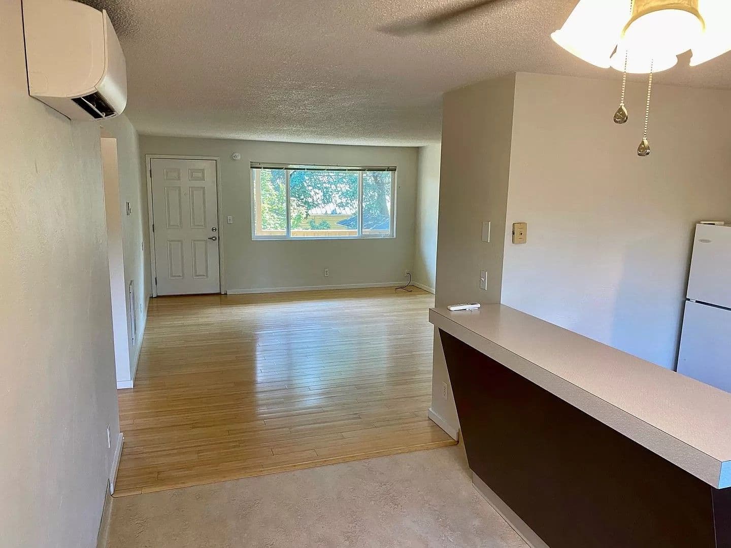 Eugene Apartment: 992 1/2, 996, 1012 W. 4th Ave.