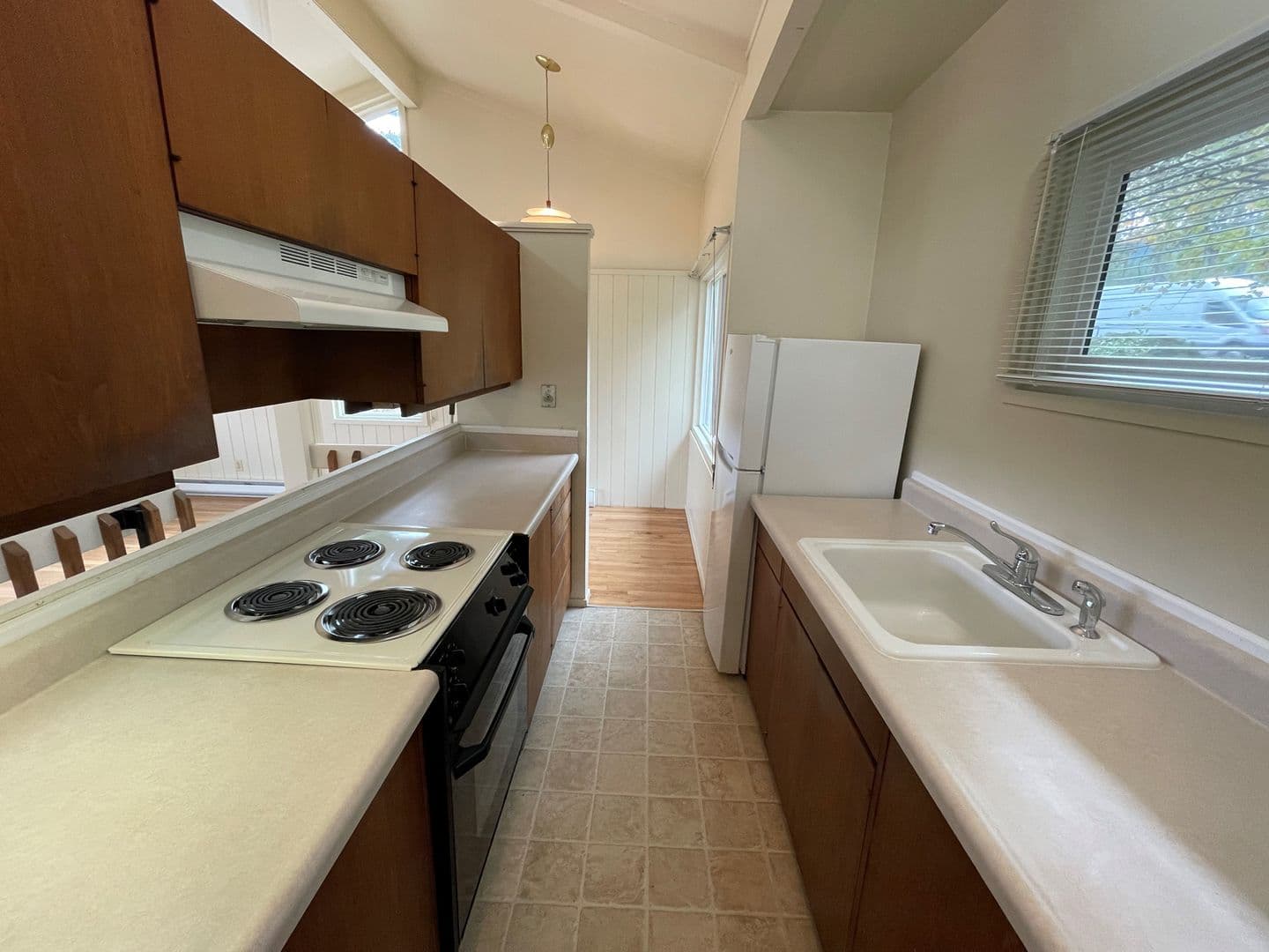 Eugene Apartment: 3985 & 3995 Willamette St.