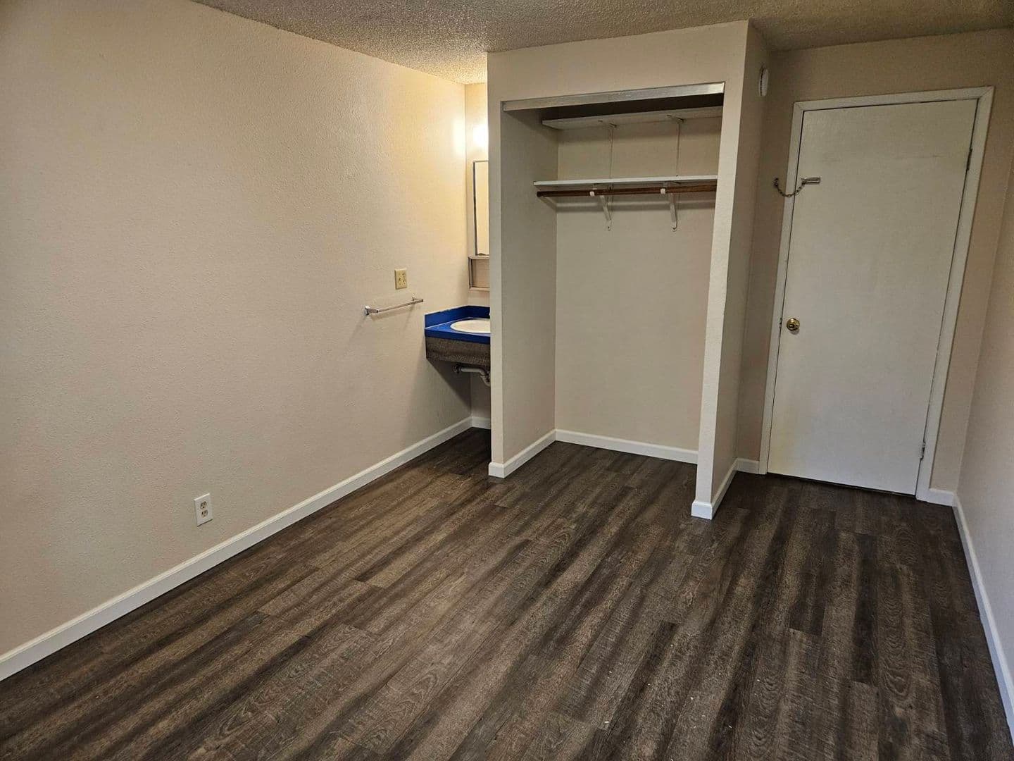Eugene Apartment: 441 E. 17th Ave.