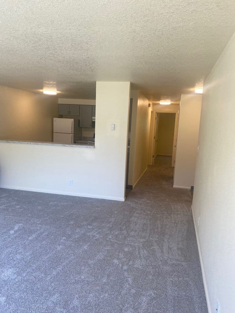 Eugene Apartment: 1555 W. 18th