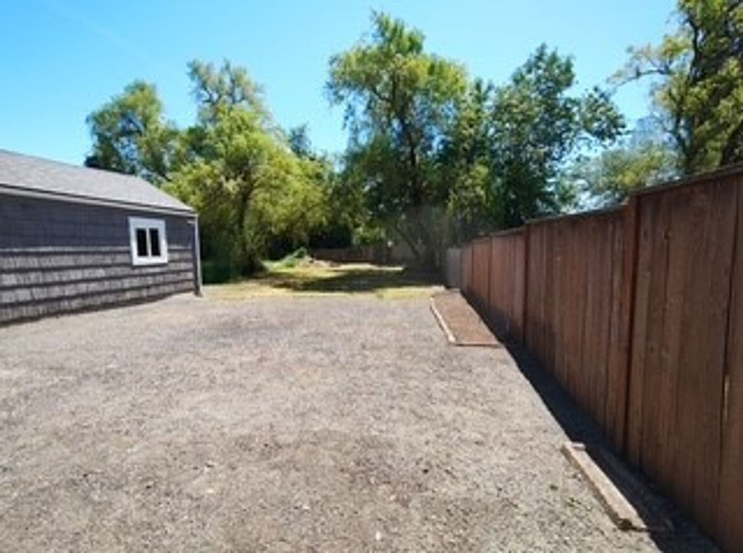Eugene House: 2680 Edison St.