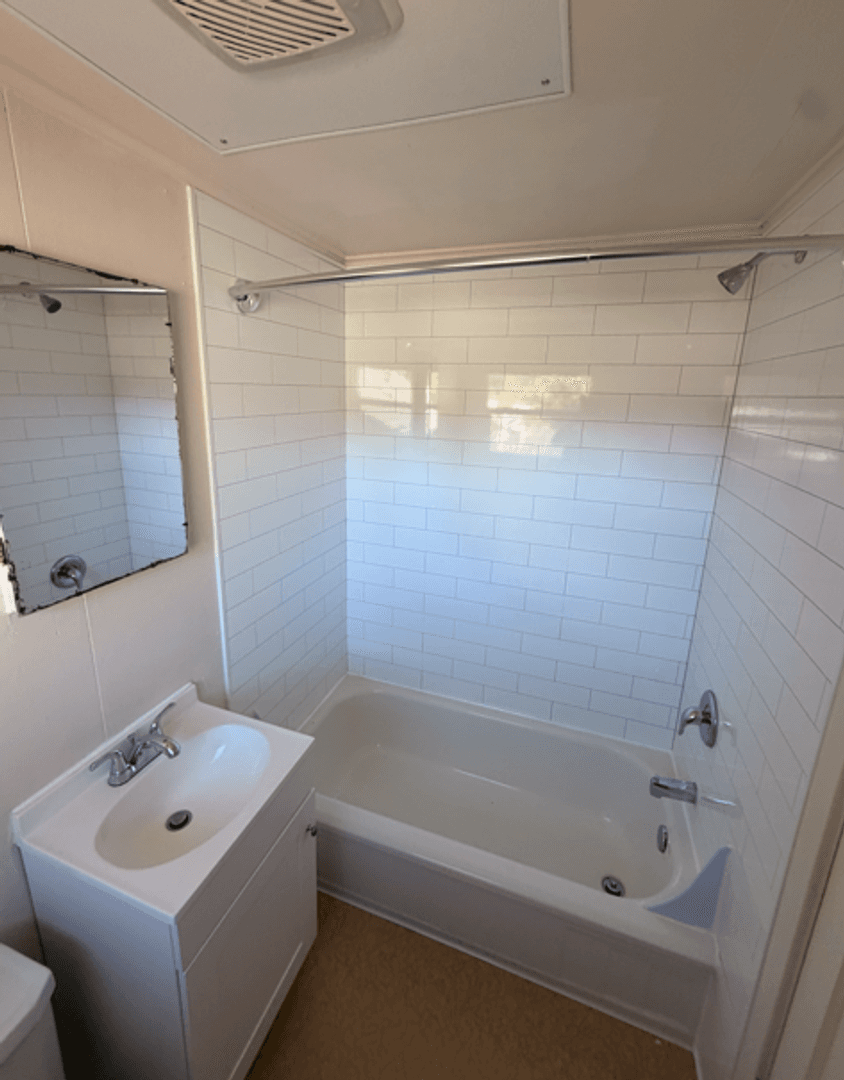 Eugene Apartment: 45, 46, 48, 53, 60, 70, 73, 77, 82 Rasor Ave.