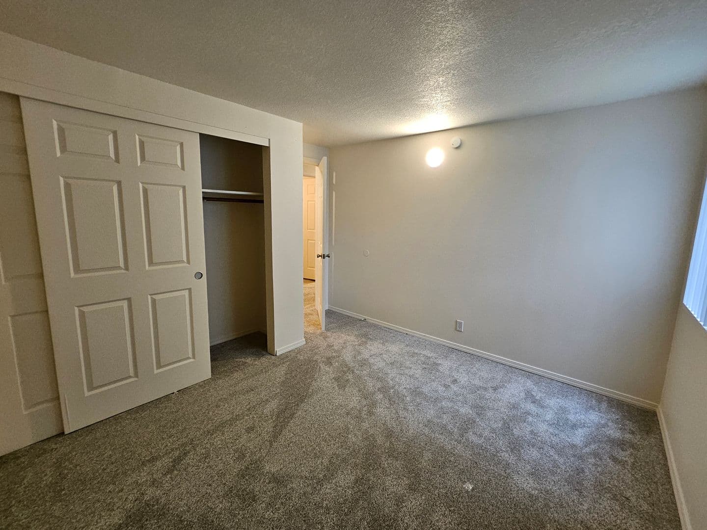 Springfield Apartment: 1250 Rainbow Dr.