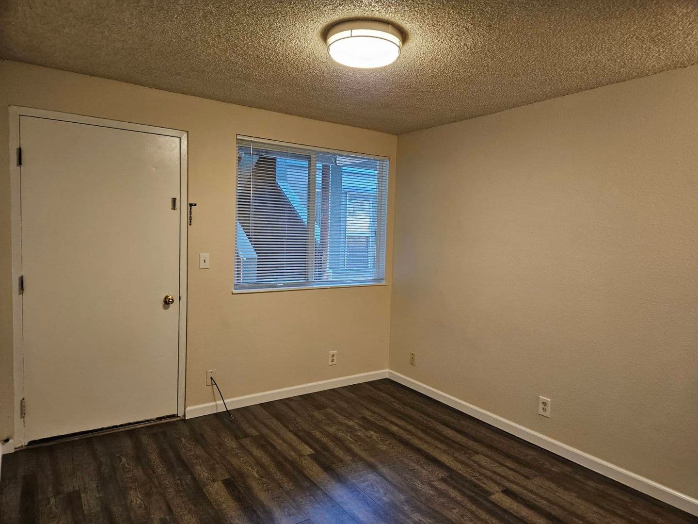 Eugene Apartment: 441 E. 17th Ave.