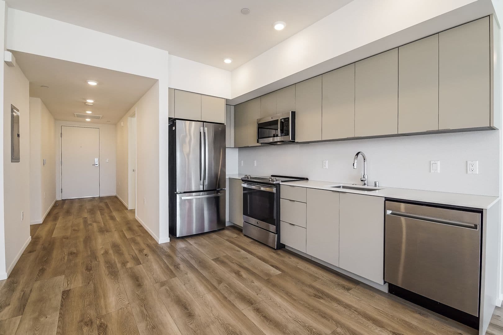 Los Angeles Apartment: 521 N. Gramercy Pl.