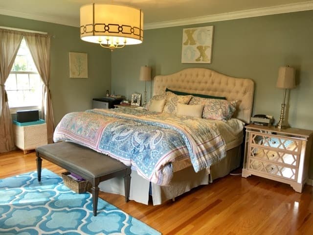 Loudonville House: 7 fenway court