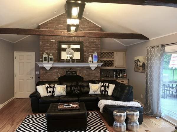 Loudonville House: 7 fenway court
