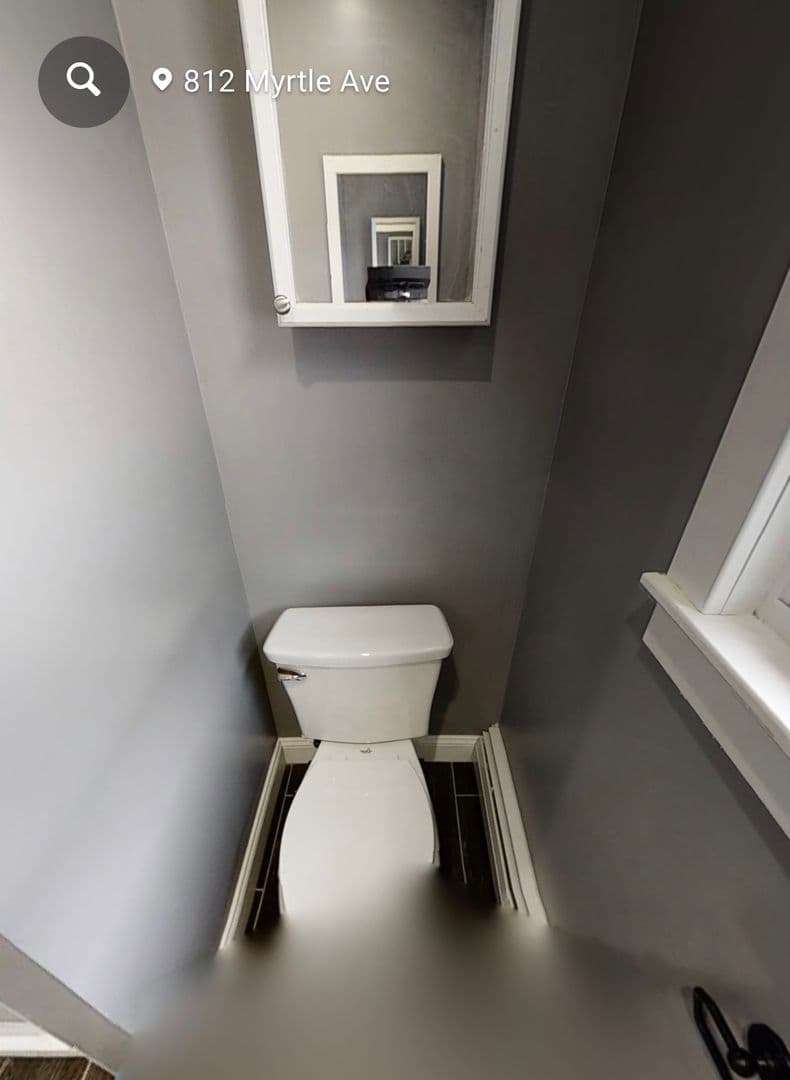 Albany Apartment: 812 Myrtle Ave