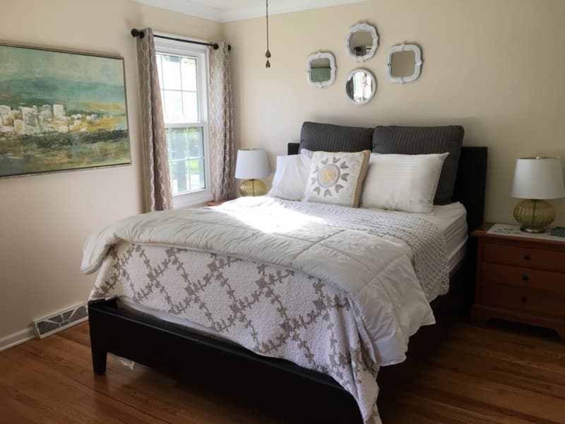 Loudonville House: 7 fenway court