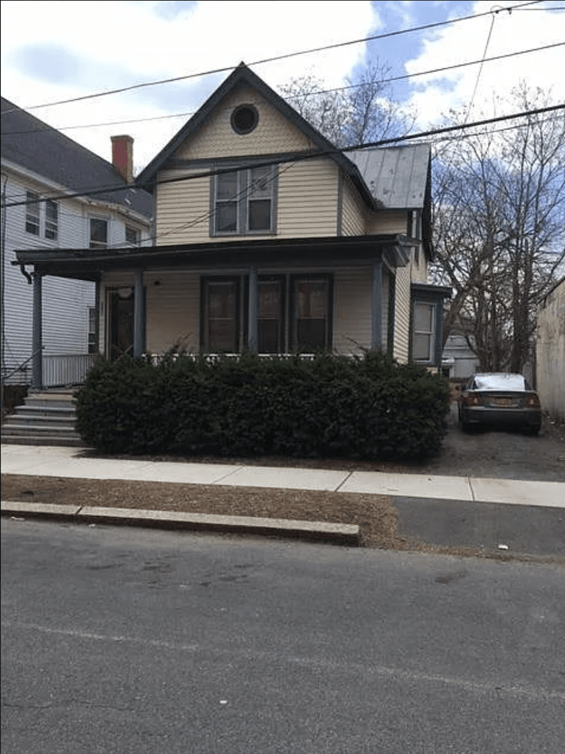 Albany Apartment: 482 Yates St
