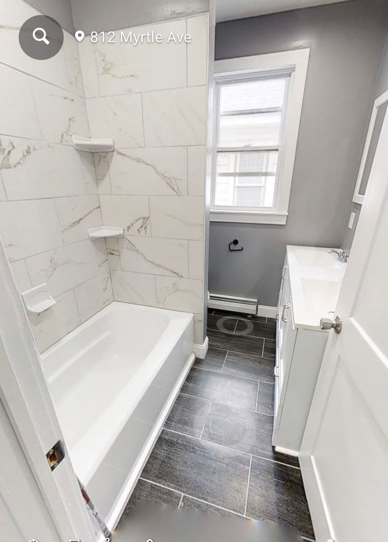 Albany Apartment: 812 Myrtle Ave