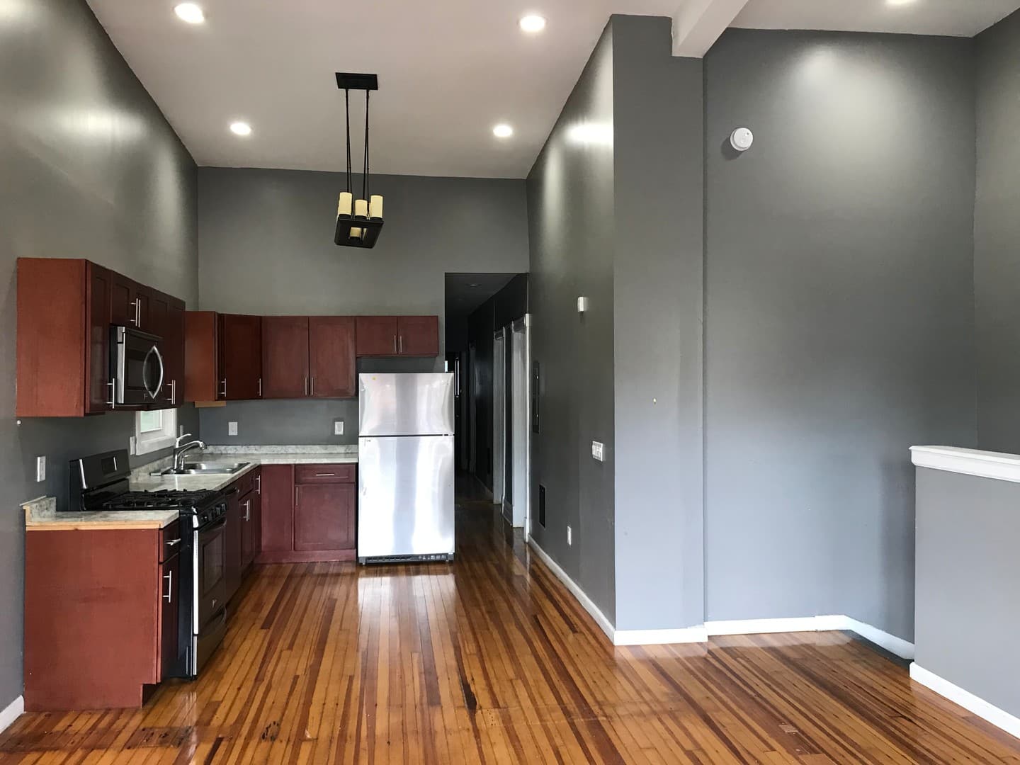 Albany Apartment: 58 Elberon Place