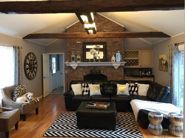 Loudonville House: 7 fenway court