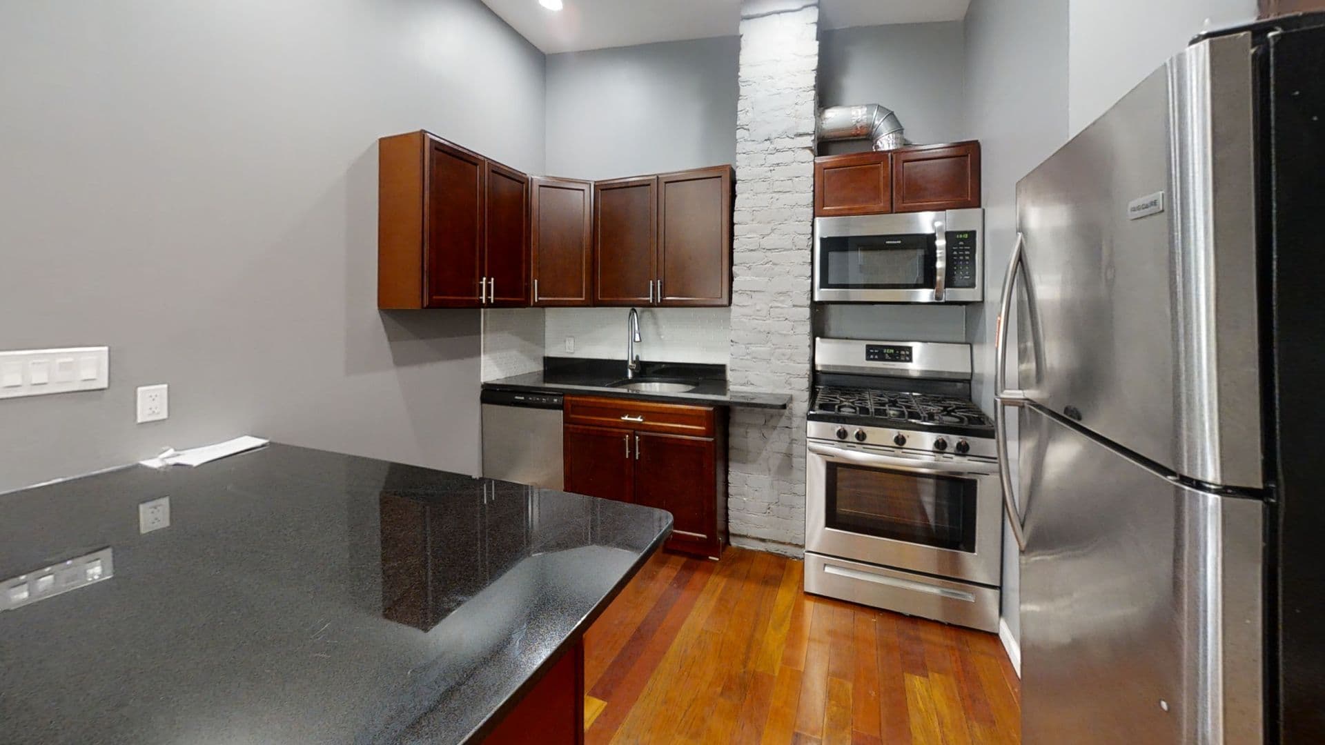 Albany Apartment: 171 Quail Street