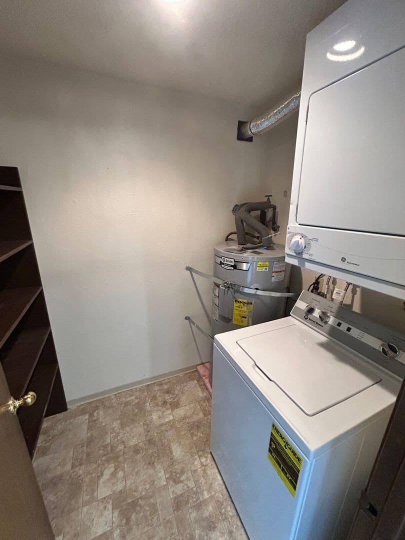 Enumclaw Apartment: 2561-2615 & 2530-2534 Warner Ave