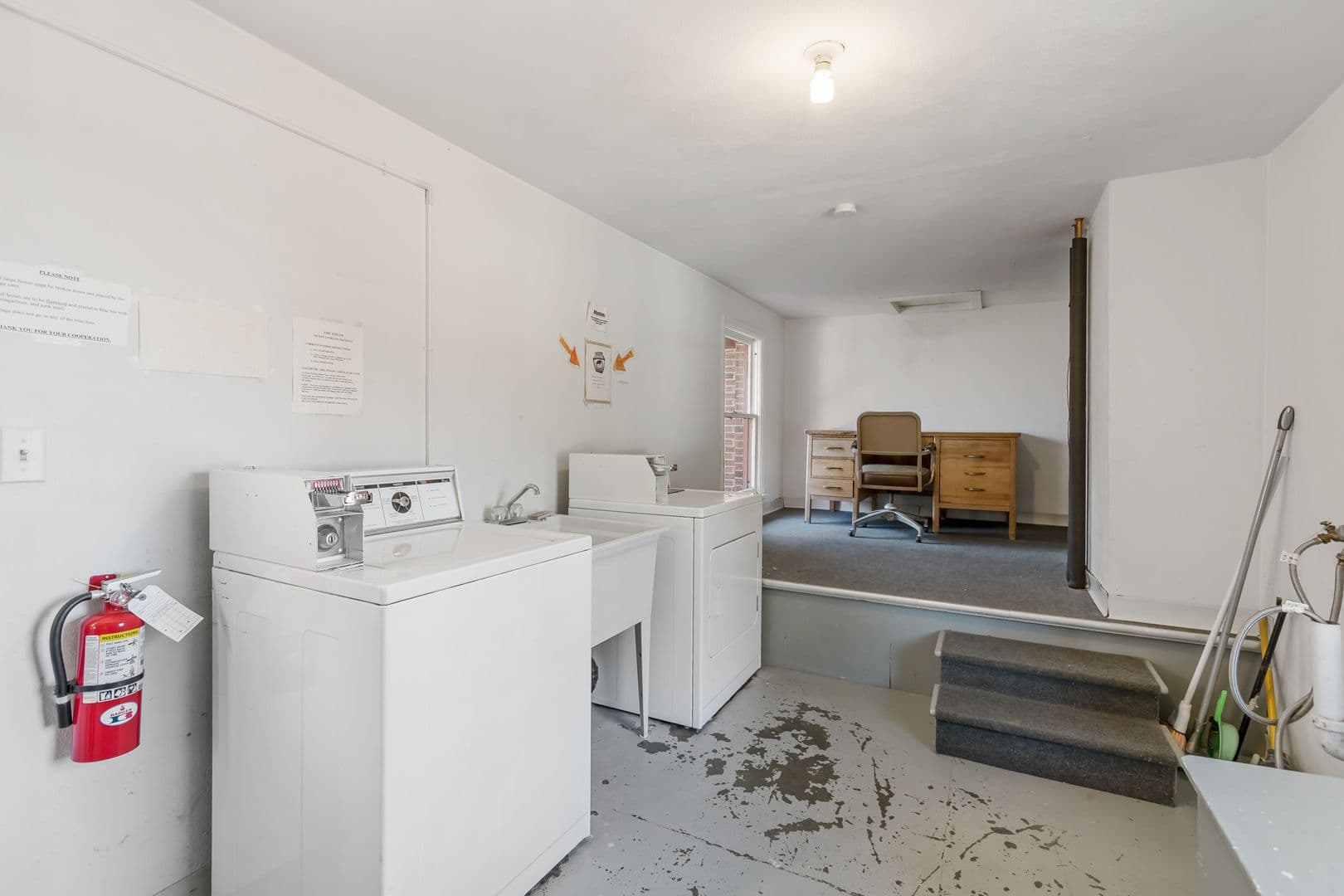 Enumclaw Apartment: 1910 James St