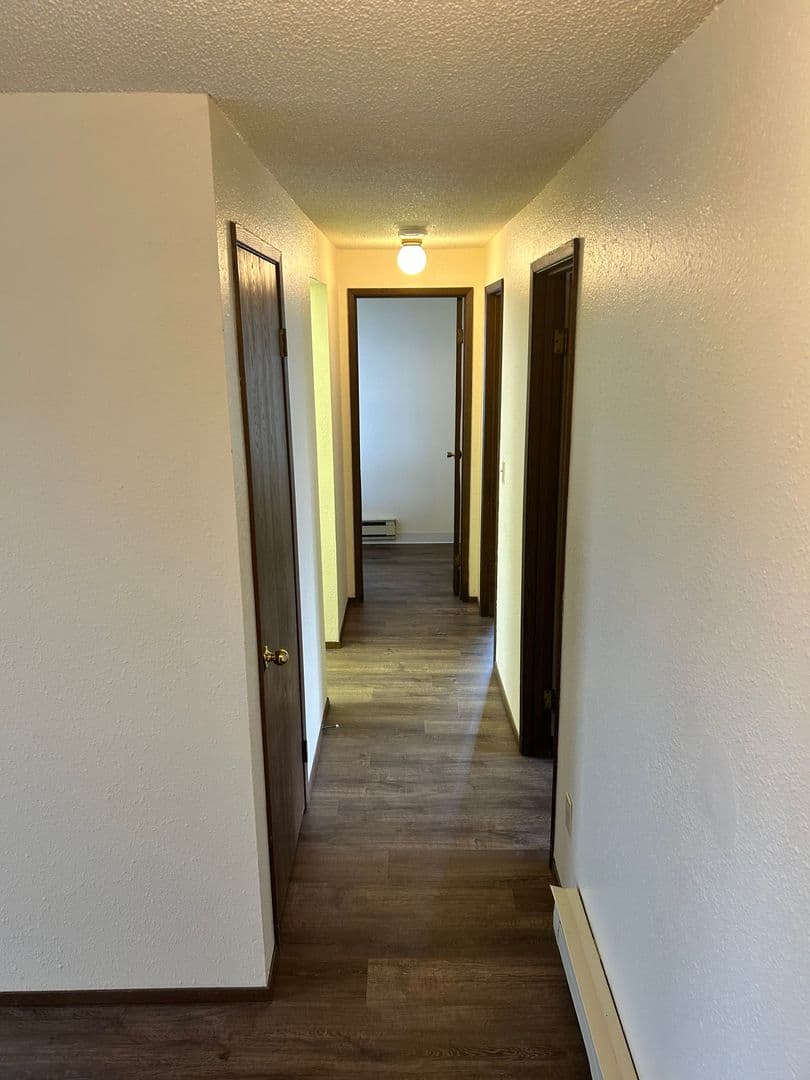 Enumclaw Apartment: 2561-2615 & 2530-2534 Warner Ave