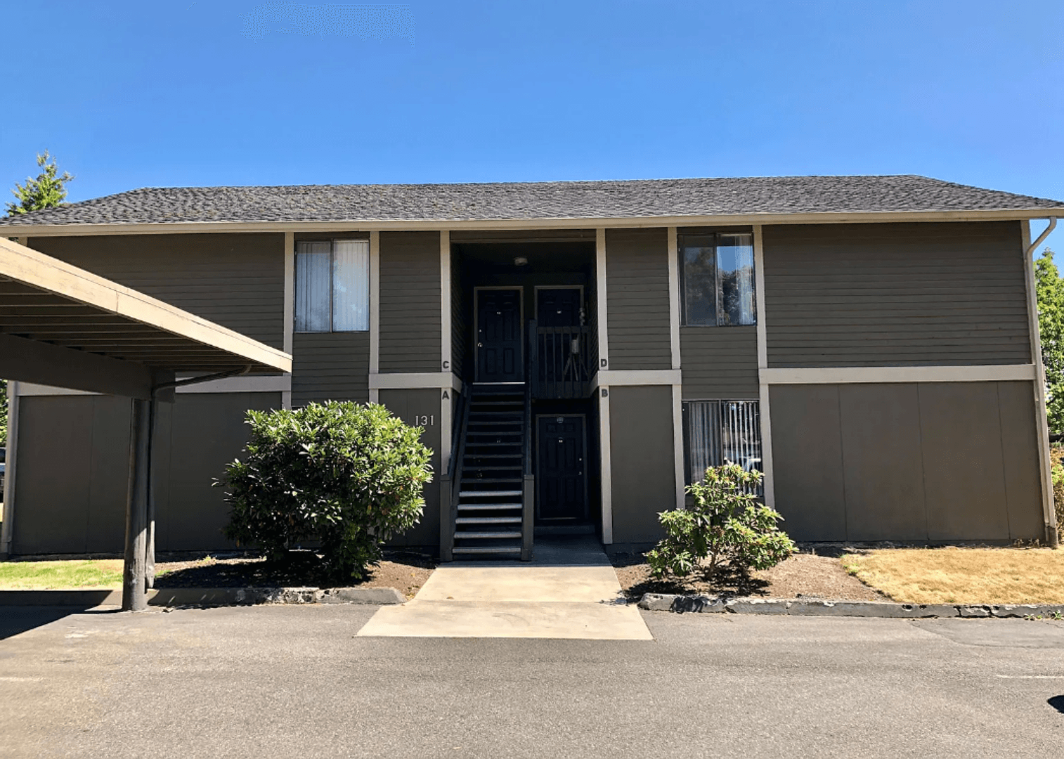 Enumclaw Apartment: 2561-2615 & 2530-2534 Warner Ave