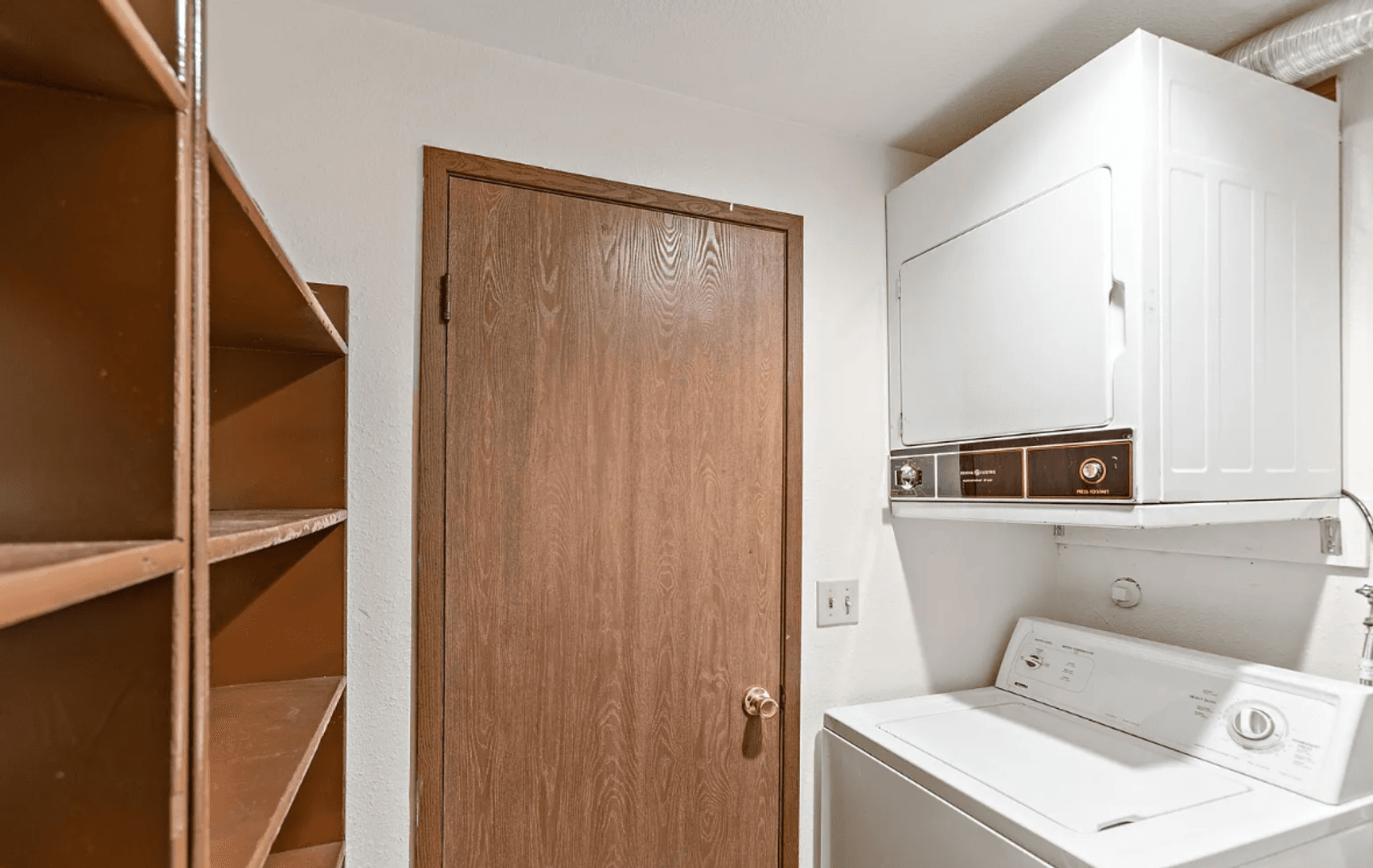 Enumclaw Apartment: 146 Leo Place Unit C