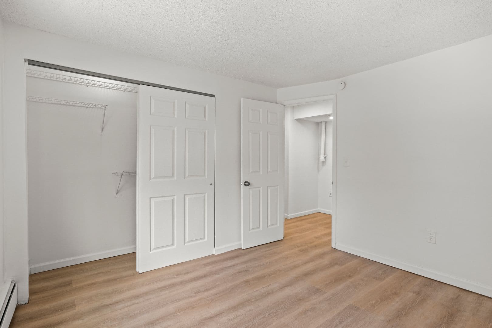 Syracuse Apartment: 5000 Oak Crest Courtyard