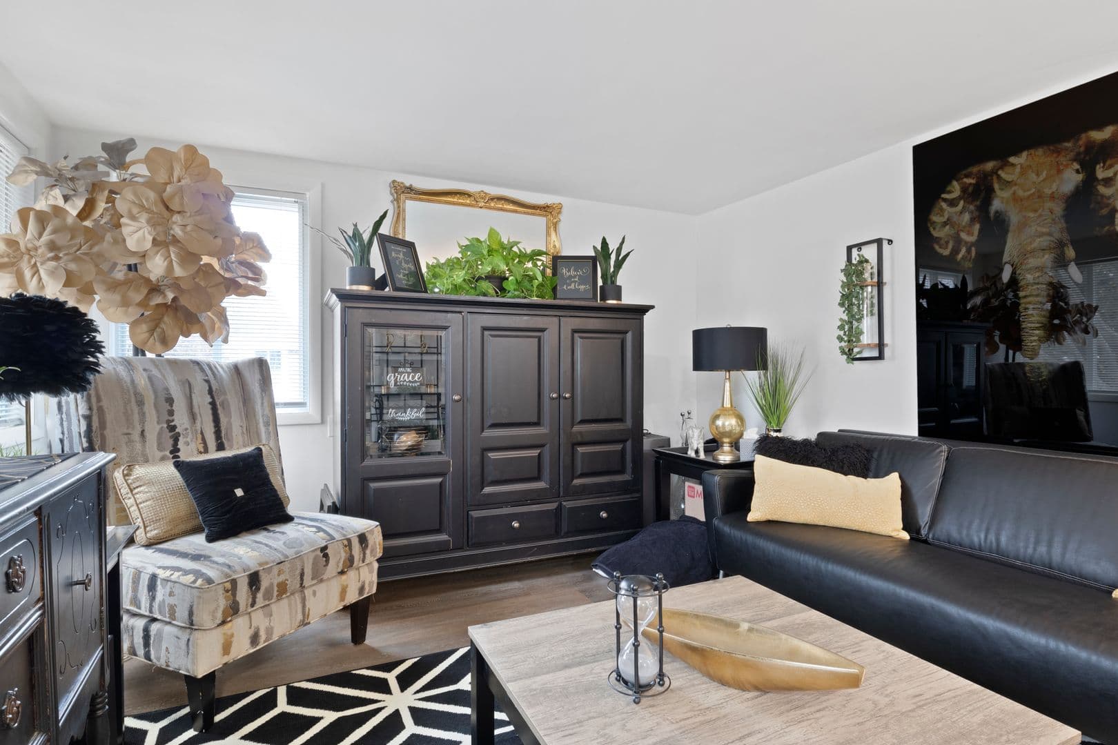 Rochester Apartment: 188 Stonewood ave