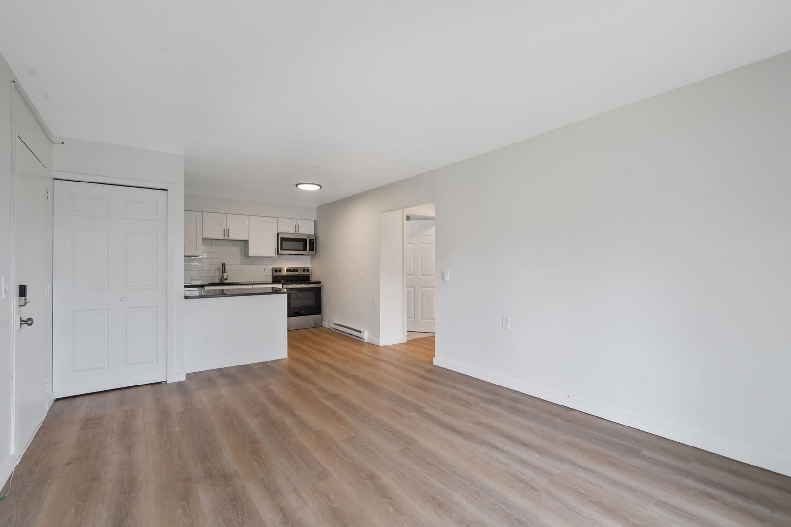 Syracuse Apartment: 458 Horan Rd