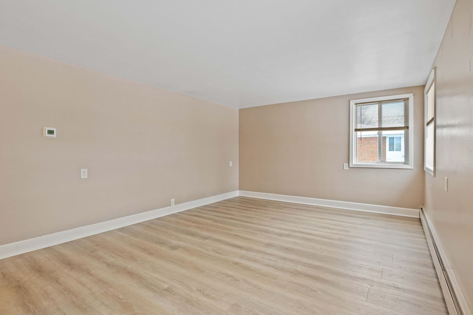 Rochester Apartment: 188 Stonewood ave