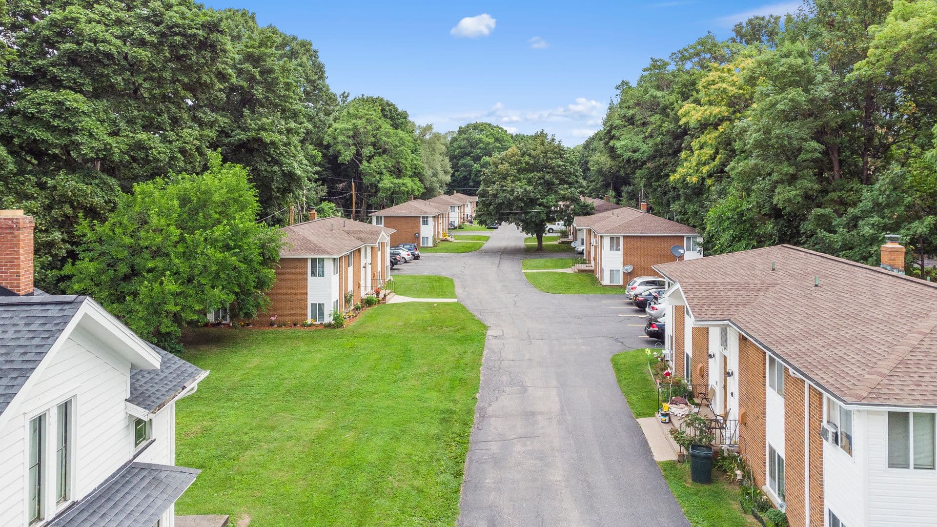 Rochester Apartment: 188 Stonewood ave